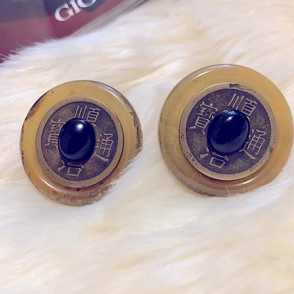 ✿Unique Retro Vintage ClipOns Chinese Symbols_Writing Statement Making Earrings - Picture 4 of 16